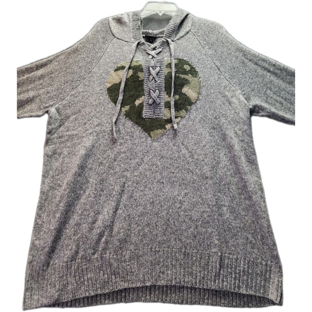 NWT Torrid Long Sleeve Raglan Hoodie Chunky Sweater Camo Heart Gray Sz 2X Soft‎